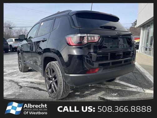 Diamond Black Crystal Pearlcoat 2026 Jeep Compass Limited