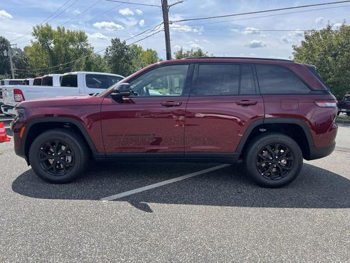 2025 Jeep Grand Cherokee Altitude