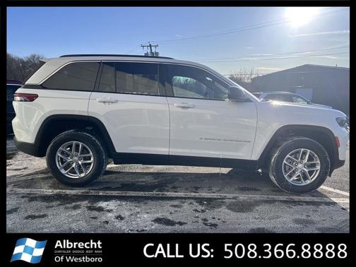 2025 Jeep Grand Cherokee Laredo