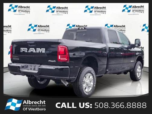 Diamond Black Crystal Pearlcoat 2026 RAM 2500 Big Horn Crew Cab 4x4 6'4' Box