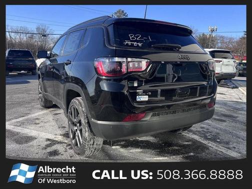 Diamond Black Crystal Pearlcoat 2026 Jeep Compass Limited
