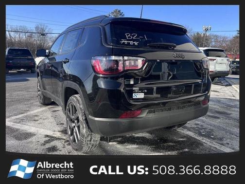 Diamond Black Crystal Pearlcoat 2026 Jeep Compass Limited