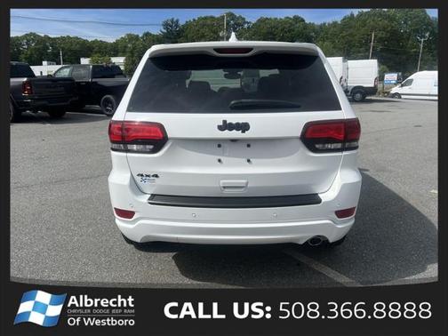 2022 Jeep Grand Cherokee Laredo