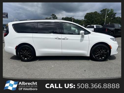 2022 Chrysler Pacifica Touring L