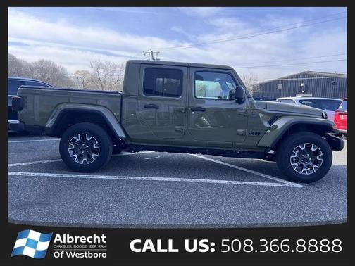 41 2026 Jeep Gladiator Sahara 4x4