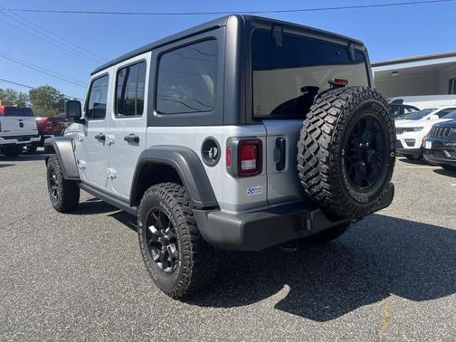 2022 Jeep Wrangler Willys
