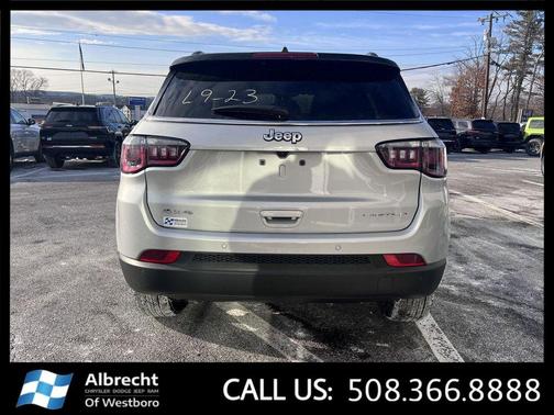 Silver Zynith Metallic Clearcoat 2026 Jeep Compass Limited