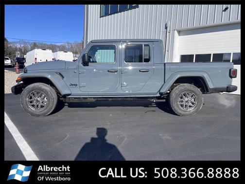 2026 Jeep Gladiator Sport S