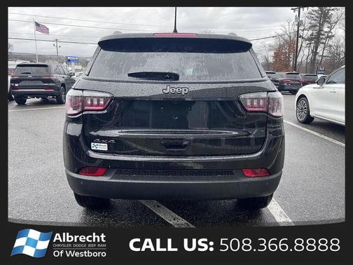 Diamond Black Crystal Pearlcoat 2026 Jeep Compass Limited