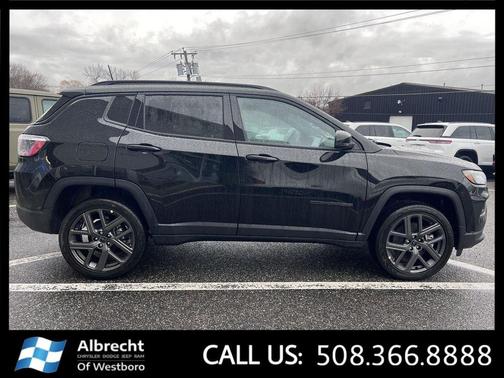 Diamond Black Crystal Pearlcoat 2026 Jeep Compass Limited