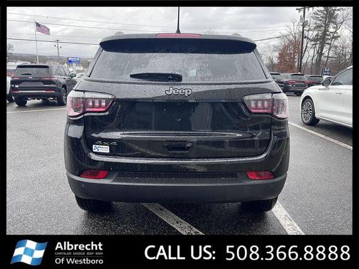 Diamond Black Crystal Pearlcoat 2026 Jeep Compass Limited