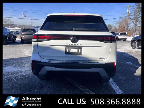 2025 Volkswagen Tiguan 2.0T SE 4MOTION