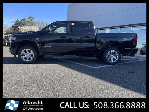 Diamond Black Crystal Pearlcoat 2026 RAM 1500 Big Horn/Lone Star