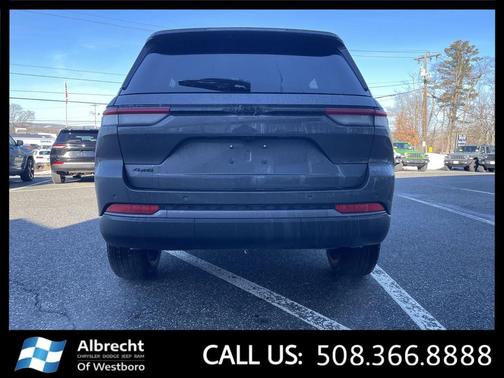 2026 Jeep Grand Cherokee Altitude