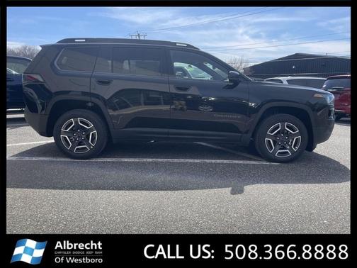 Diamond Black Crystal Pearlcoat 2026 Jeep Cherokee Limited