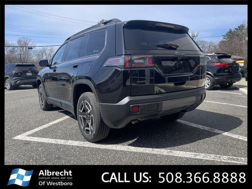 Diamond Black Crystal Pearlcoat 2026 Jeep Cherokee Limited