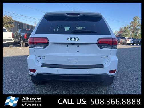 2020 Jeep Grand Cherokee Laredo