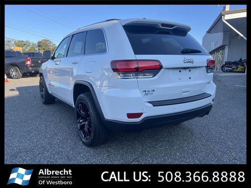 2020 Jeep Grand Cherokee Laredo