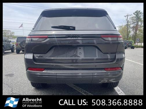 Baltic Gray Metallic Clearcoat 2026 Jeep Grand Cherokee Limited