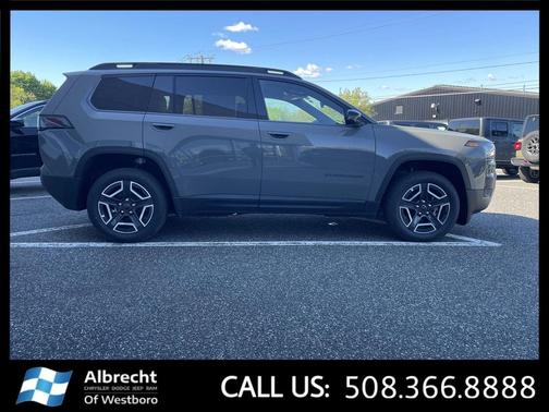 Sting-Gray Clearcoat 2026 Jeep Cherokee Laredo 4x4
