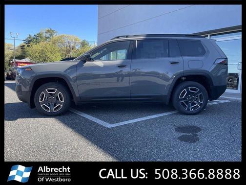 Sting-Gray Clearcoat 2026 Jeep Cherokee Laredo 4x4