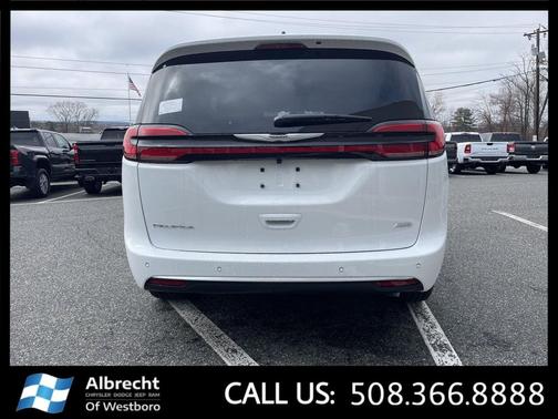 Bright White Clearcoat 2026 Chrysler Pacifica L