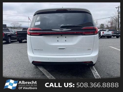 Bright White Clearcoat 2026 Chrysler Pacifica L