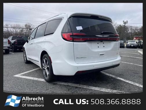 Bright White Clearcoat 2026 Chrysler Pacifica L