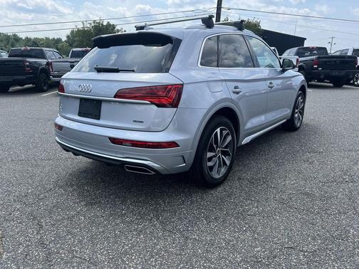 2023 Audi Q5 45 S line Premium Plus