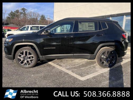 Diamond Black Crystal Pearlcoat 2026 Jeep Compass Limited