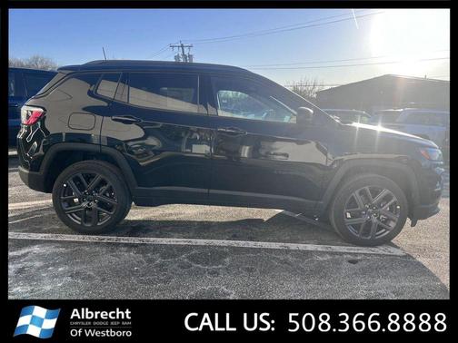 Diamond Black Crystal Pearlcoat 2026 Jeep Compass Limited