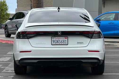 Platinum White Pearl 2023 Honda Accord Hybrid Sport