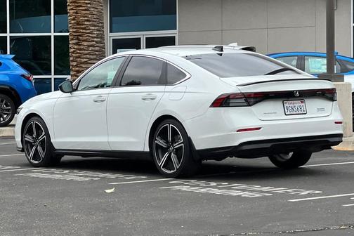 Platinum White Pearl 2023 Honda Accord Hybrid Sport
