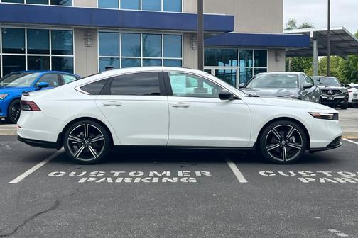 Platinum White Pearl 2023 Honda Accord Hybrid Sport