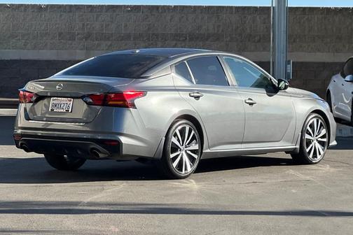 2020 Nissan Altima 2.5 SR