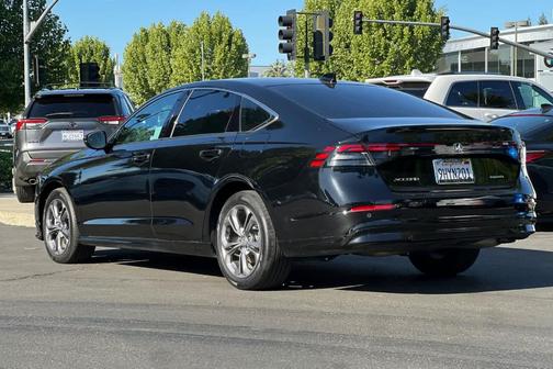 Crystal Black Pearl 2023 Honda Accord Hybrid EX-L