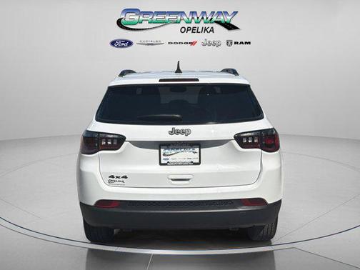 Bright White Clearcoat 2026 Jeep Compass Latitude