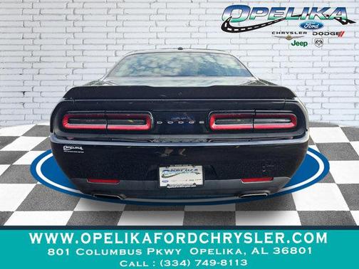 2022 Dodge Challenger SXT