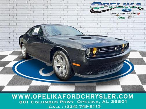 2022 Dodge Challenger SXT