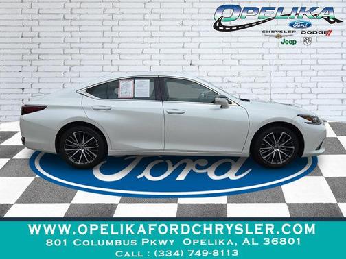 2022 Lexus ES 250 Base