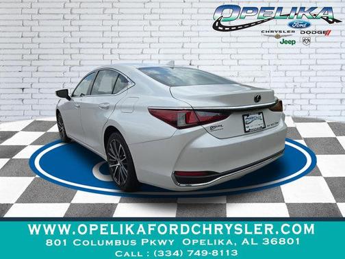 2022 Lexus ES 250 Base