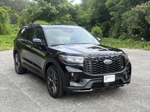 Agate Black Metallic 2026 Ford Explorer ST
