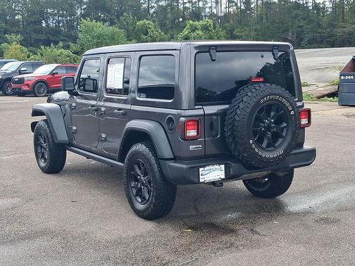 Granite Crystal Metallic Clearcoat 2022 Jeep Wrangler Willys