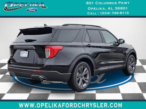 Agate Black Metallic 2024 Ford Explorer XLT