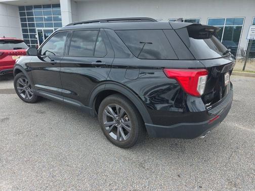 Agate Black Metallic 2024 Ford Explorer XLT