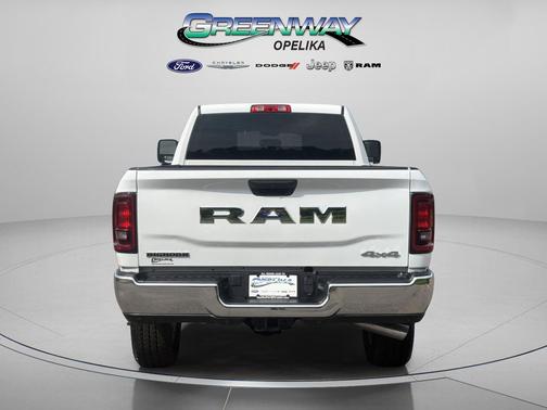 Bright White Clearcoat 2026 RAM 2500 Big Horn Crew Cab 4x4 8' Box