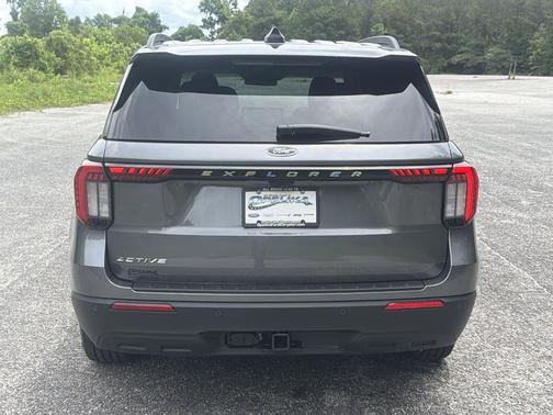 Carbonized Gray Metallic 2026 Ford Explorer Active