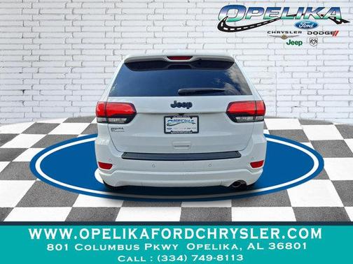 2022 Jeep Grand Cherokee Laredo