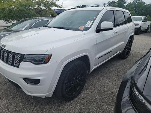 2022 Jeep Grand Cherokee Laredo