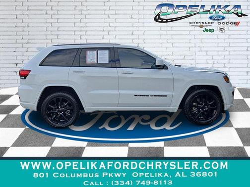 2022 Jeep Grand Cherokee Laredo